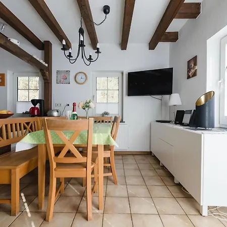 Сasa de vacaciones Felsberg Modern Retreat *