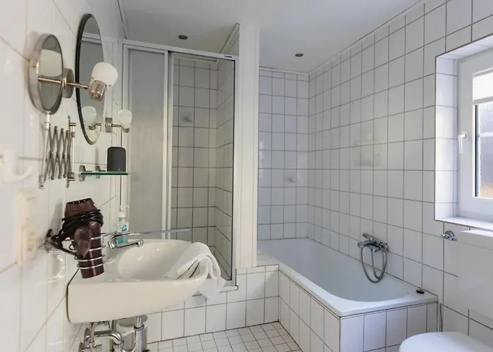 Felsberg Modern Retreat * Niedersalwey